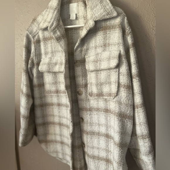 H&M Tops - H&M Textured Plaid Shaket